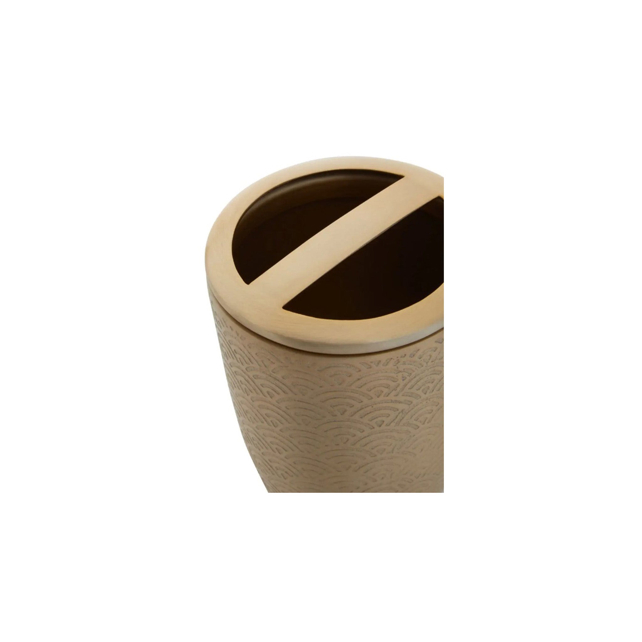 Scallop Etched Gold Finish Toothbrush Holder